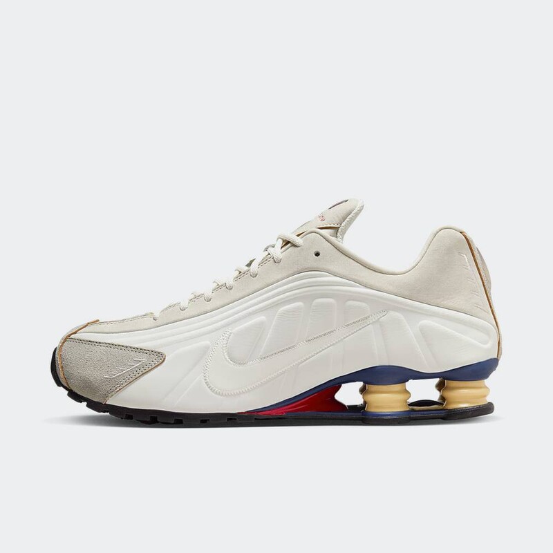 Nike Shox R4 "Phantom" | HQ3531-099