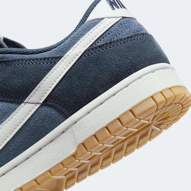 Nike Dunk Low SE "Armory Navy" | HQ1931-400