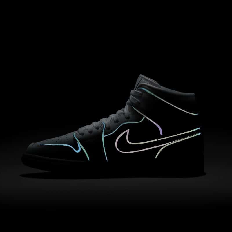 Air Jordan 1 Mid SE Iridescent Reflective | CK6587-100