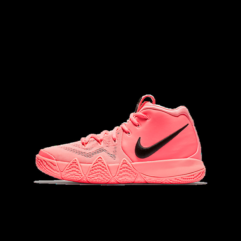 Kyrie irving clearance 4 atomic pink