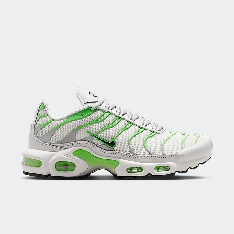 Nike Air Max Plus "Green Strike" | DZ3671-001