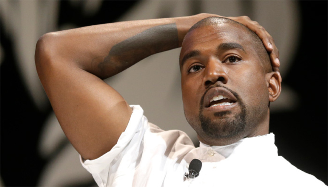 What the &!*@? Kanye West trägt seltsame “Sneaker”