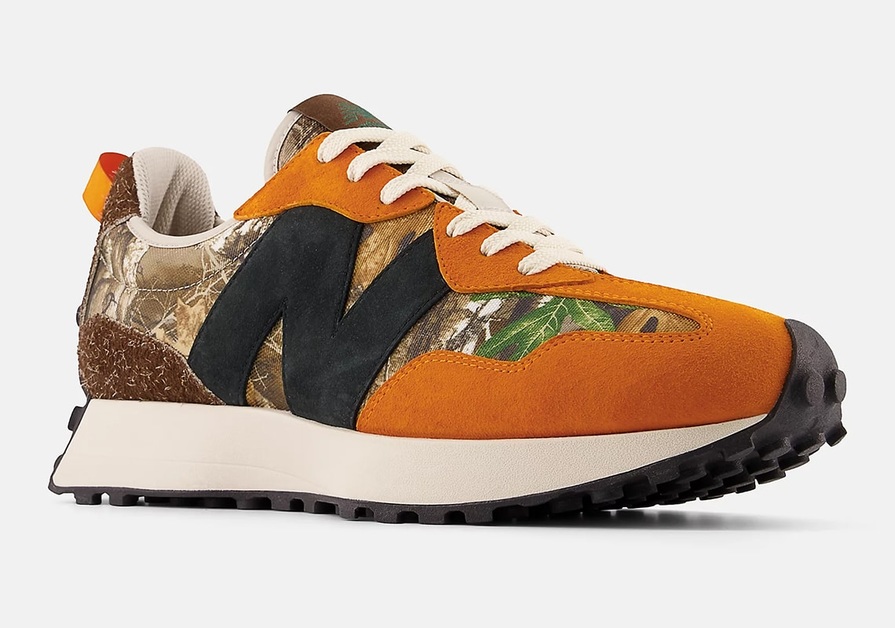 atmos verpasst dem New Balance 327 realistische Baum-Prints