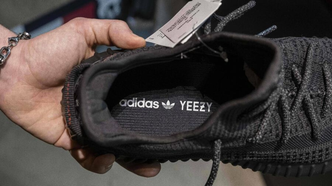 adidas verkauft vielleicht Yeezy-Sneaker ohne Logo