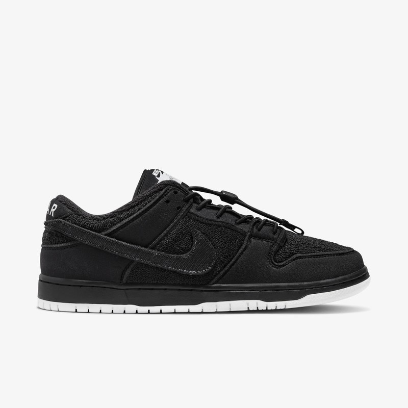 Gnarhunters x Nike SB Dunk Low | DH7756-010