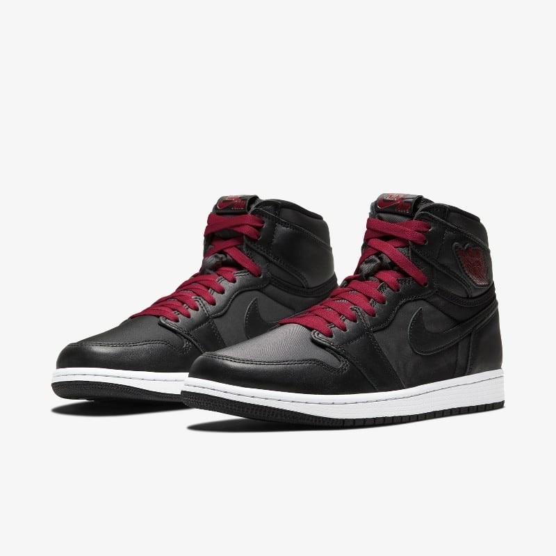 Air Jordan 1 High OG Satin Black | 555088-060