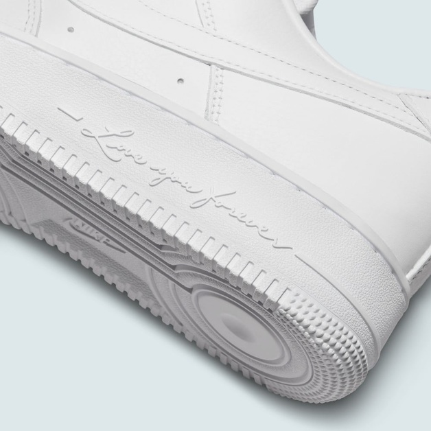 Offizielle Bilder des NOCTA x Nike Air Force 1 Low „Certified Lover Boy“