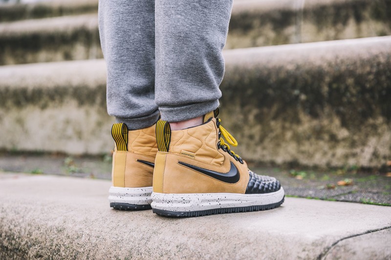 Nike Lunar Force 1 Duckboot Metallic Gold | 916682-701