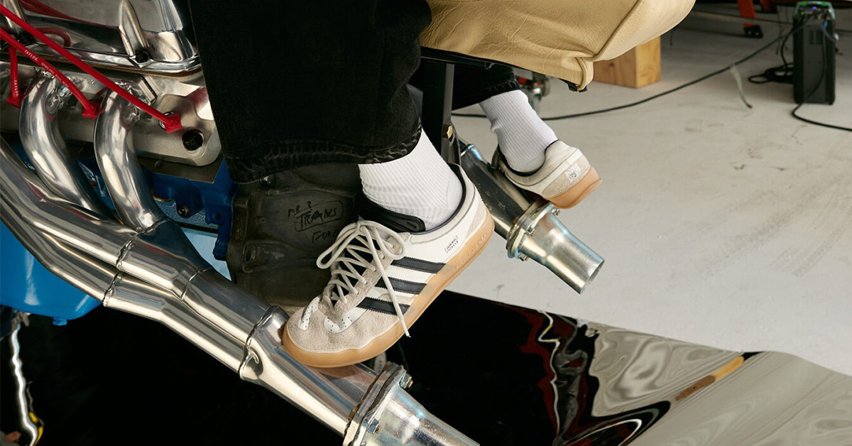 Bad Bunny enthüllt einen adidas Gazelle Indoor bei Interview Magazine