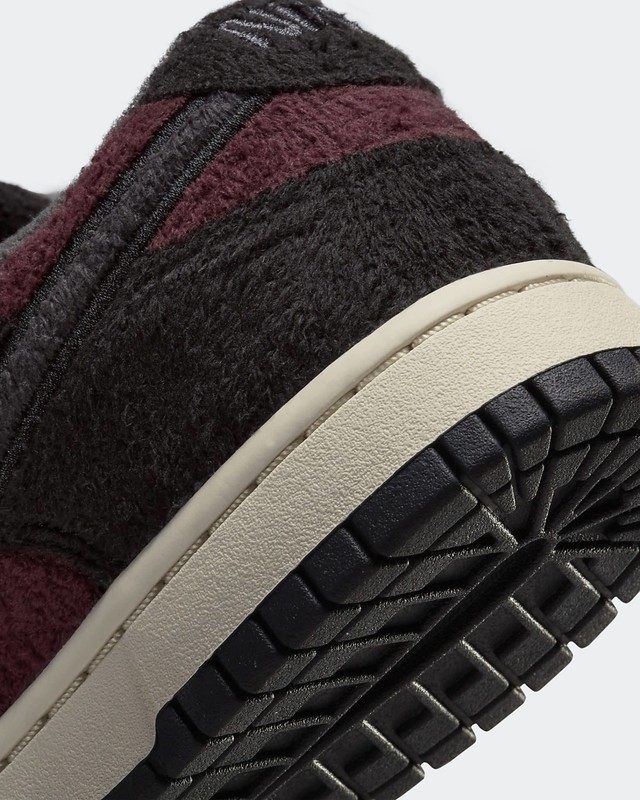 Nike Dunk Low Burgundy Fleece | DQ7579-600