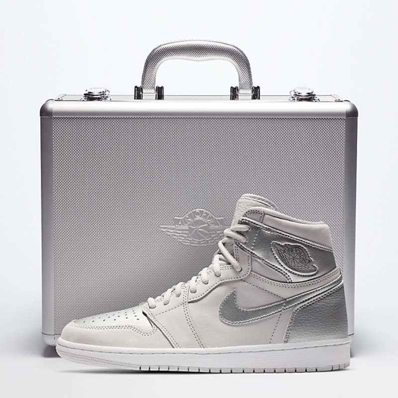 Jordan 1 Retro High CO Japan Neutral Grey (Suitcase) | DA0382-029