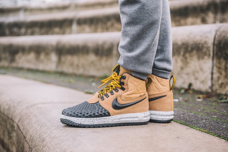 Nike Lunar Force 1 Duckboot Metallic Gold | 916682-701