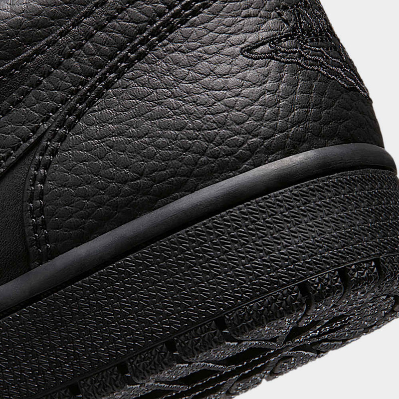 Air Jordan 1 Low "Triple Black" | 553558-091