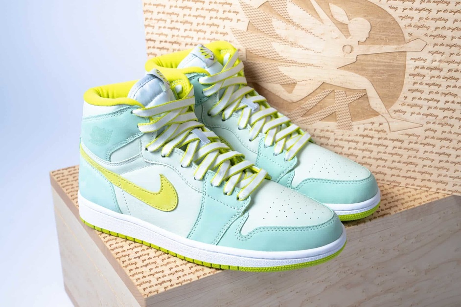 One of Two Existing Air Jordan 1 Mid "Women in Flight Title IX" Models to Be Auctioned Off