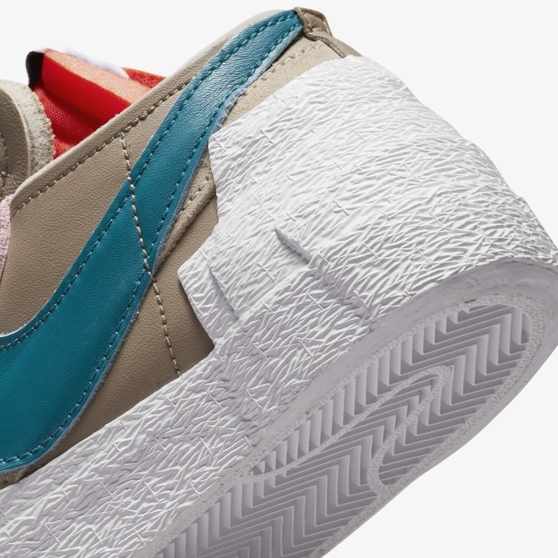 Kaws x Sacai x Nike Blazer Low Reed | DM7901-200