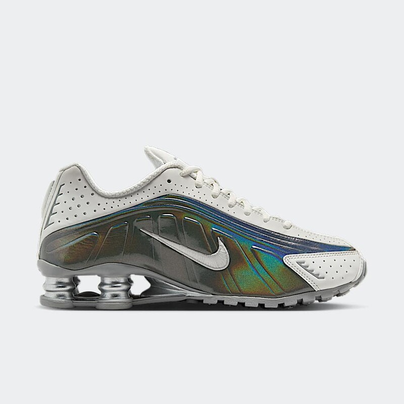 Nike Shox R4 "White Iridescent" | IB7703-100