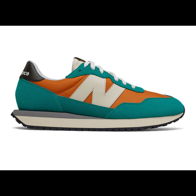 New balance best sale boots mens