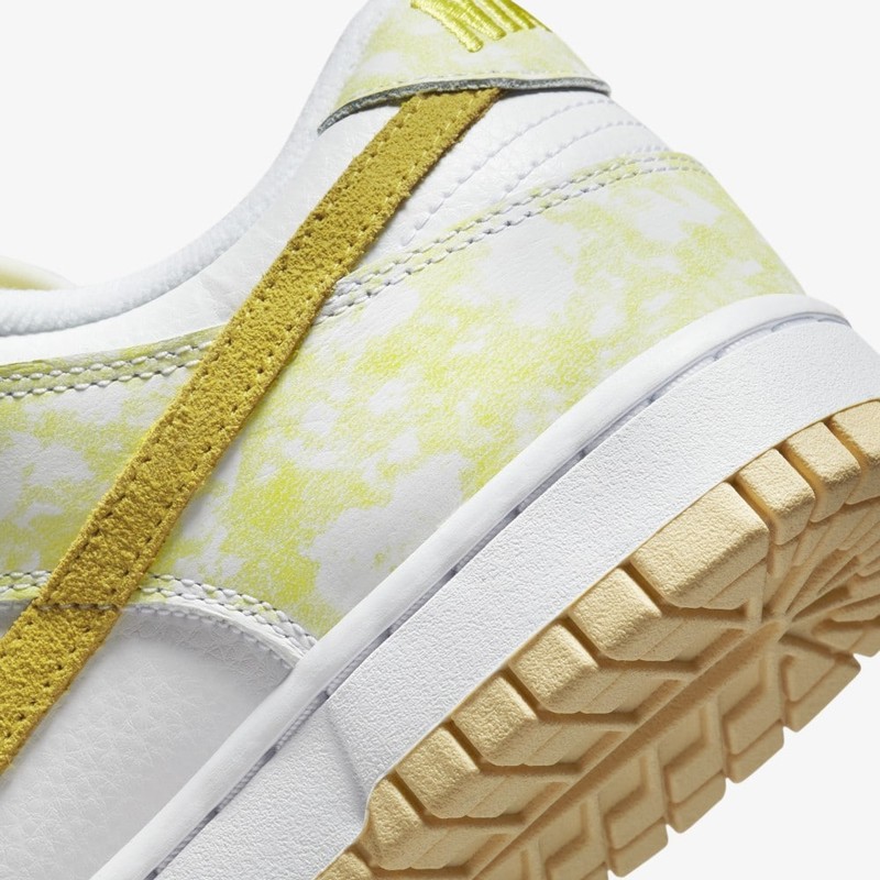 Nike Dunk Low Yellow Strike | DM9467-700