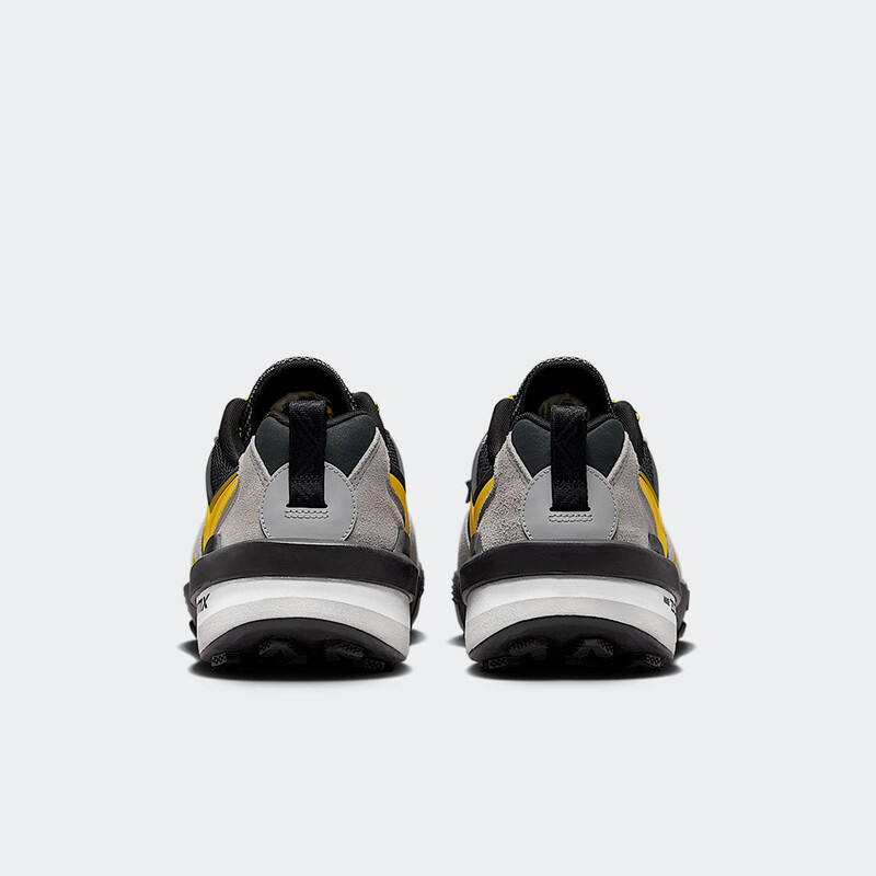 sacai x Nike Zegamadome SP "Matte Silver" | HQ8618-002