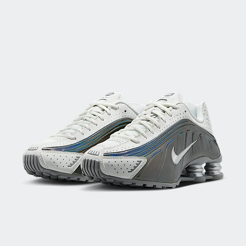 Nike Shox R4 "White Iridescent" | IB7703-100