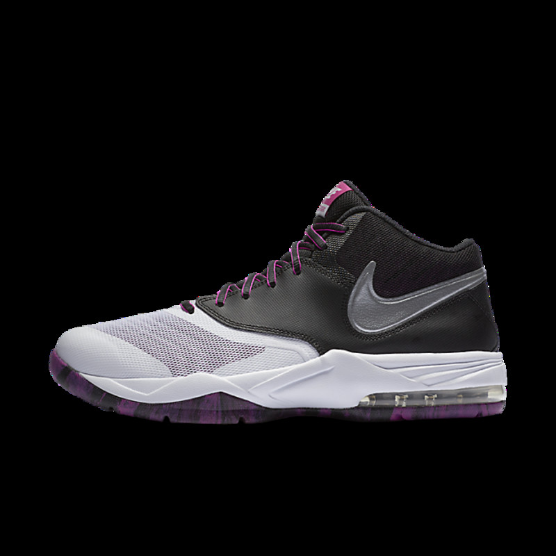 Nike emergent clearance