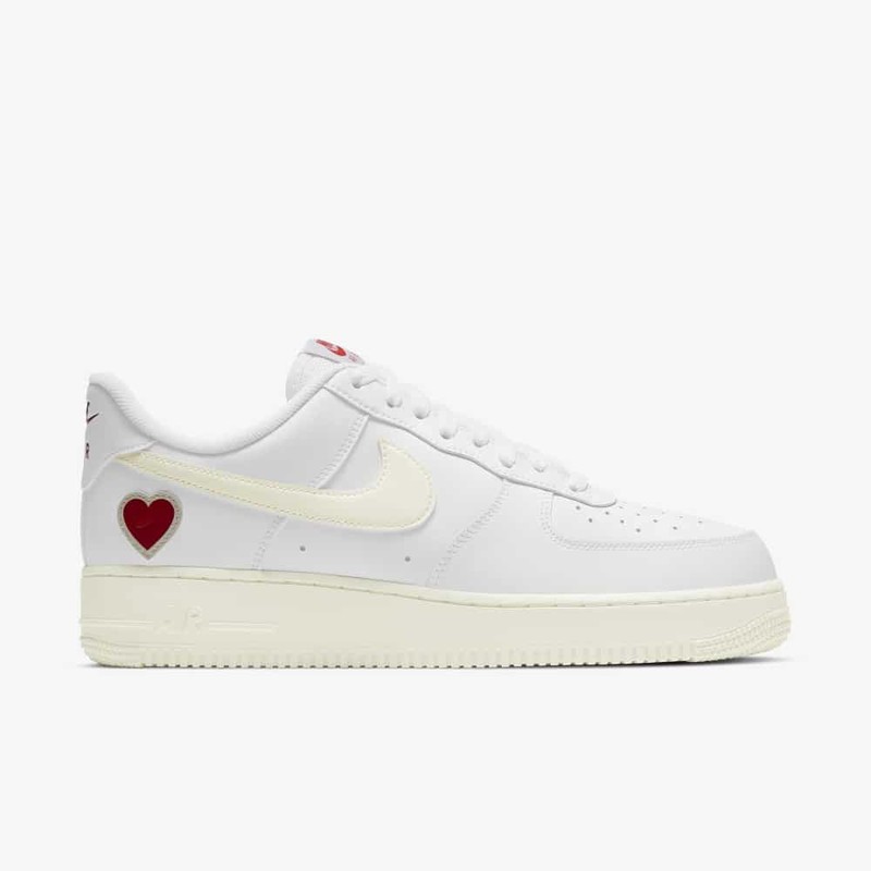 Nike Air Force 1 Valentines Day | DD7117-100