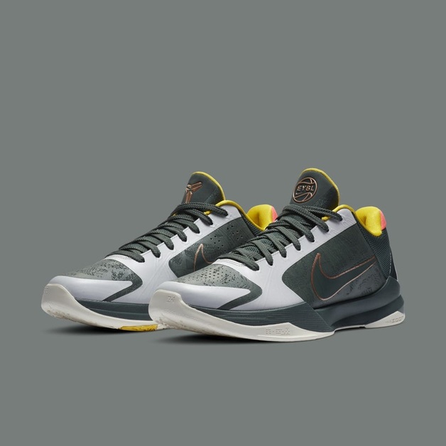 Offizielle Bilder von einem weiteren Nike Kobe 5 Protro „EYBL“ 2020