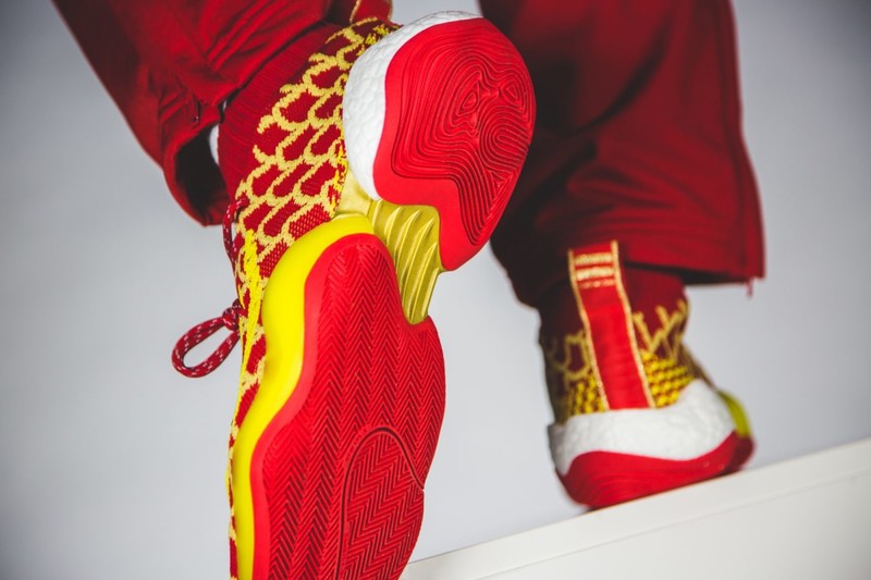 Pharrell Williams x adidas Crazy BYW CNY | EE8688