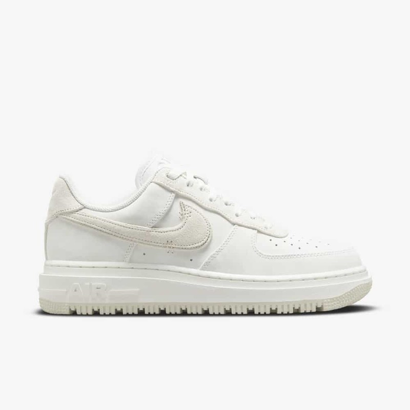 Nike Air Force 1 Luxe Summit White | DD9605-100