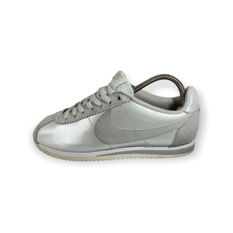 nike cortez white silver