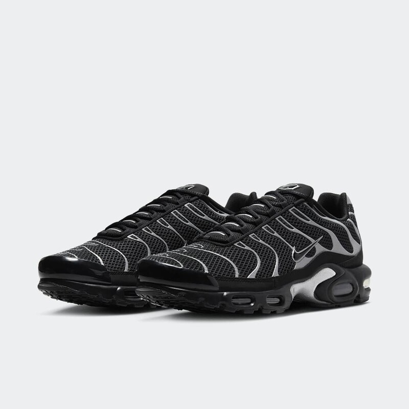 Nike Air Max Plus PRM "Reflective Black" | HQ3029-001