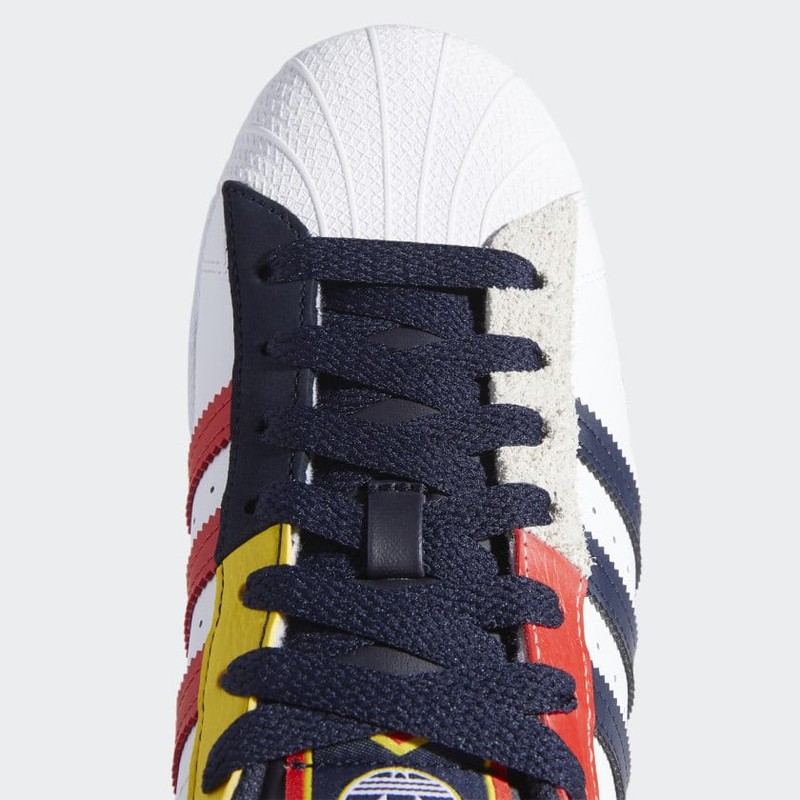 adidas Superstar Layered Trefoil | H05250