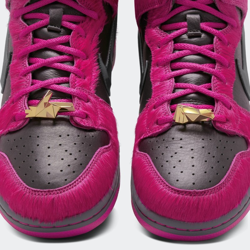 nike dunk inside heel sandals black women x Nike SB Dunk High "Active Pink" | DX4356-600