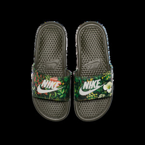 Nike benassi hot sale solarsoft lakers