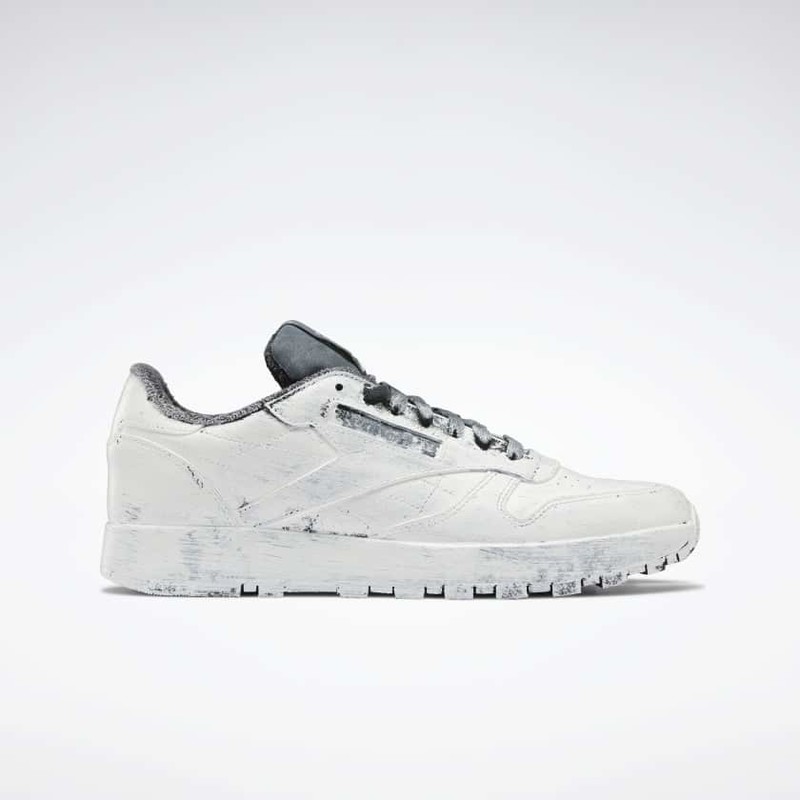 Maison Margiela x Reebok Classic Leather Tabi | H04859