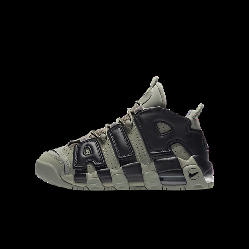 Dark stucco store uptempo