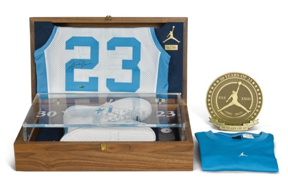 Sotheby's Auctions the Rare UNC Pack by Michael Jordan