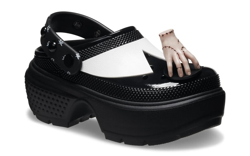 Wednesday x Crocs Stomp Clog "Black" | 210214-001