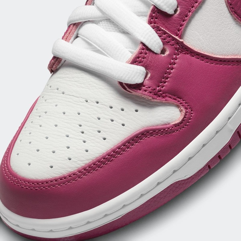 Nike SB Dunk High "Sweet Beet" | DQ4485-600