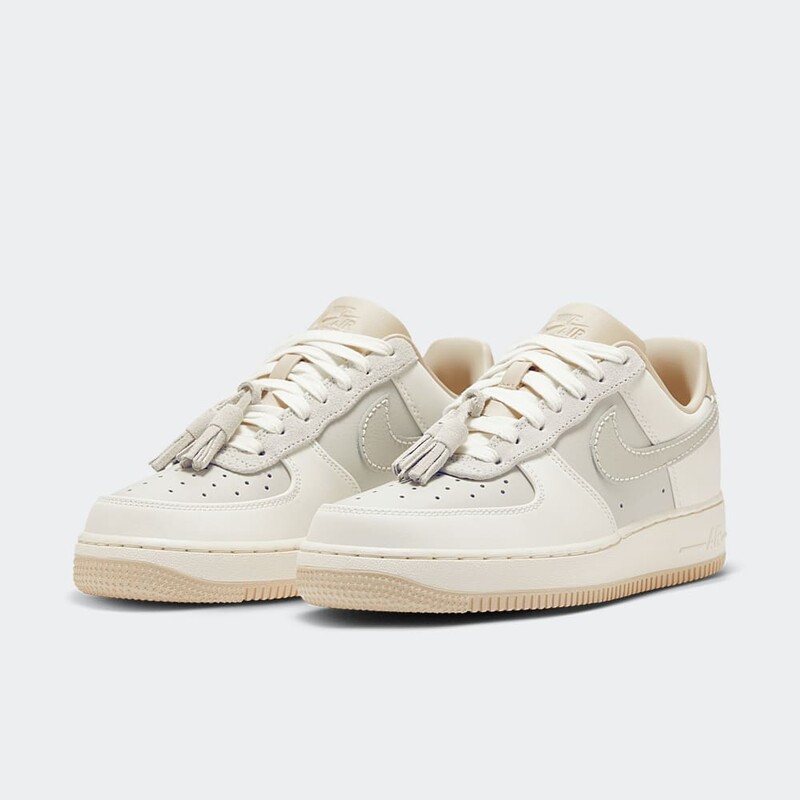 Nike Air Force 1 Low "Light Bone" | HV1813-001