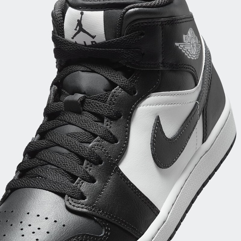 Air Jordan 1 Mid "Off Noir Toe" | DQ8426-010