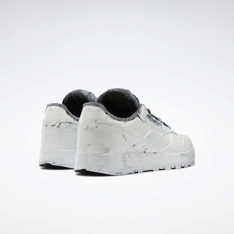 Maison Margiela x Reebok Classic Leather Tabi | H04859