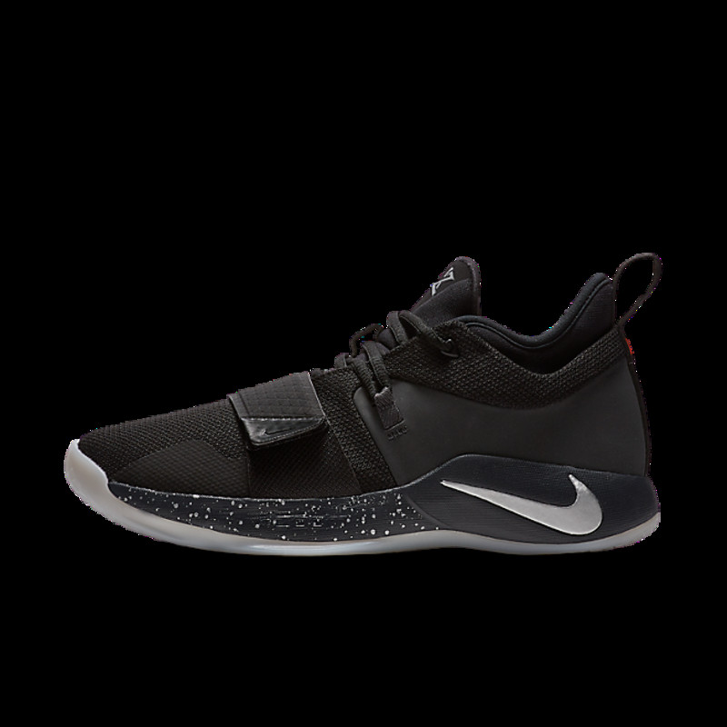 Pg 2.5 outlet black and white