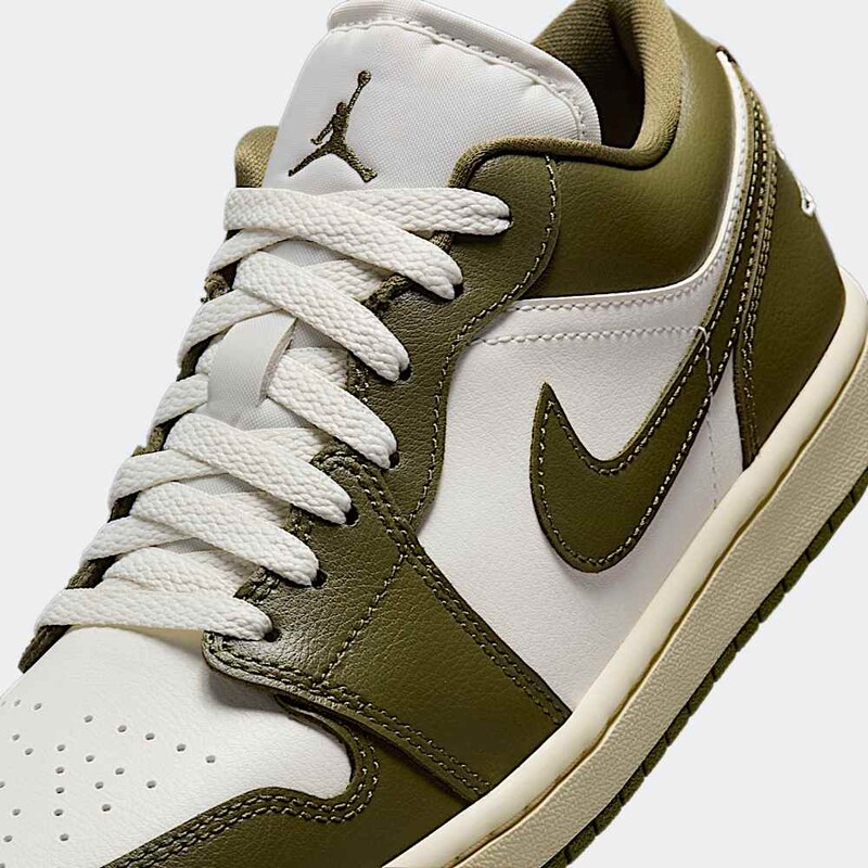 Air Jordan 1 Low "Medium Olive" | DC0774-122