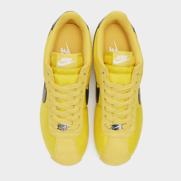 hanger Zoeken Onbekwaamheid Retailers Reveal a Nike Cortez "Yellow/Black" | Grailify