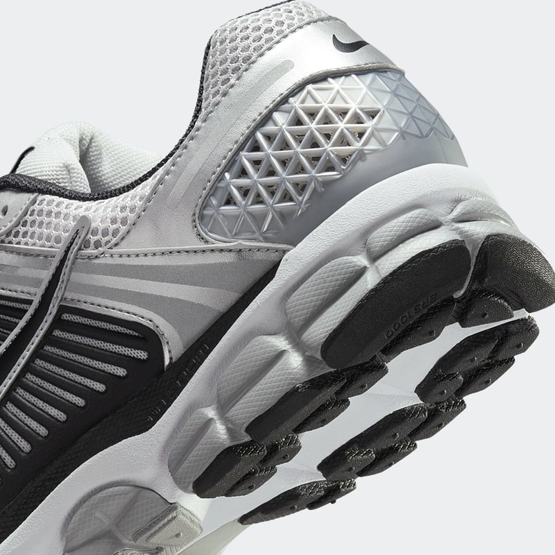 Nike Zoom Vomero 5 "Metallic Silver/Black" | FJ4151-004