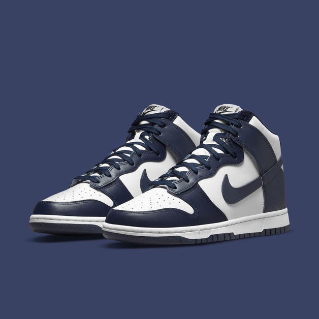 Ein "Midnight Navy" Nike Dunk High für den Sommer