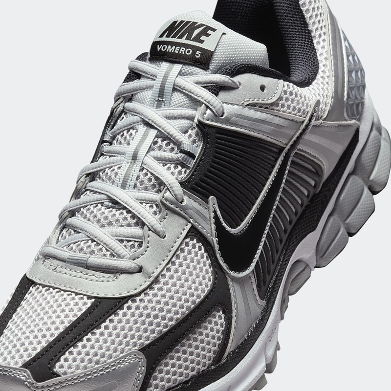 Nike Zoom Vomero 5 "Metallic Silver/Black" | FJ4151-004