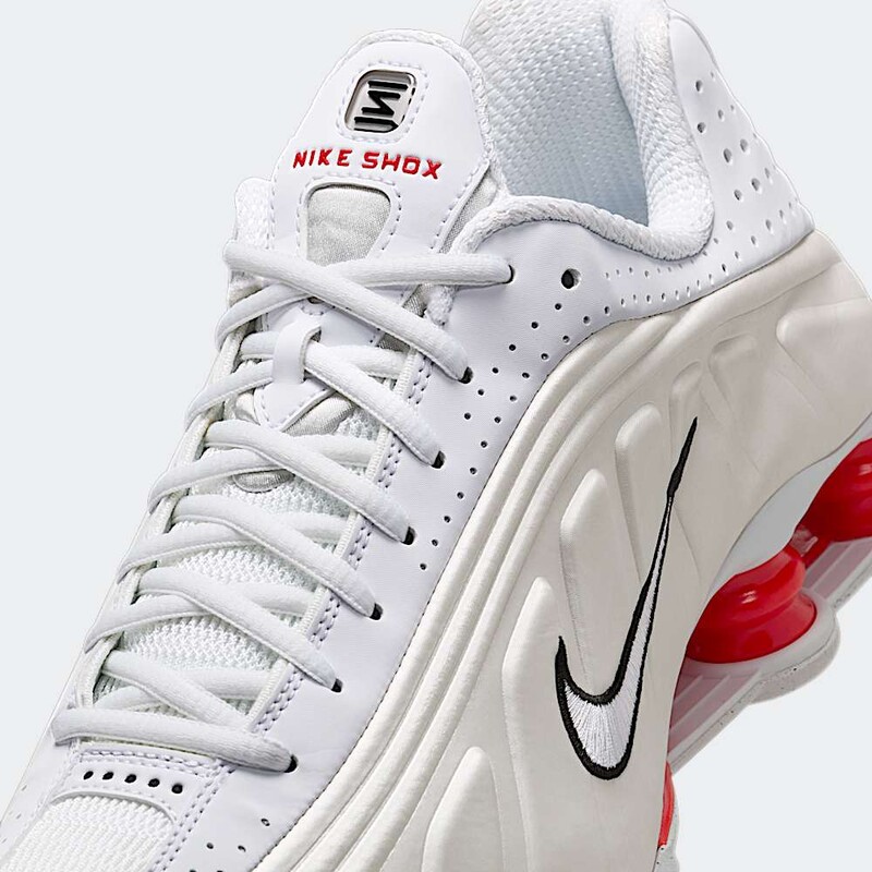 Nike Shox R4 "White/Picante Red" | AR3565-103