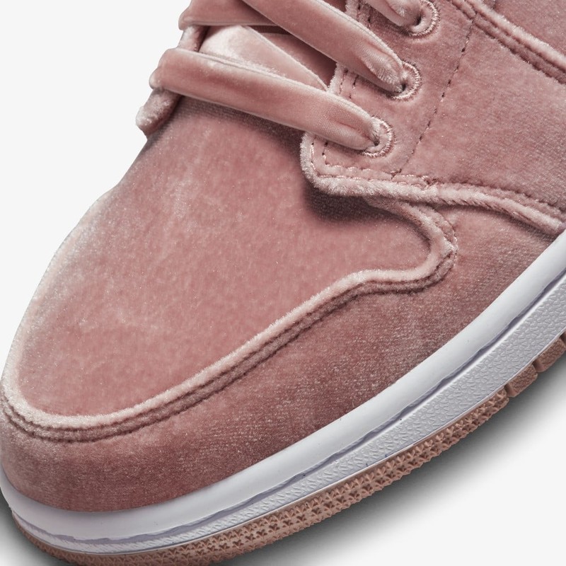 Air Jordan 1 Low Pink Velvet | DQ8396-600